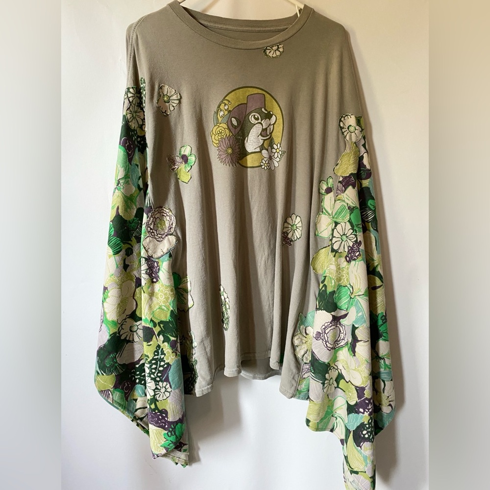 Upcycled Buc-ee’s Floral Sleeve Poncho-Style Top